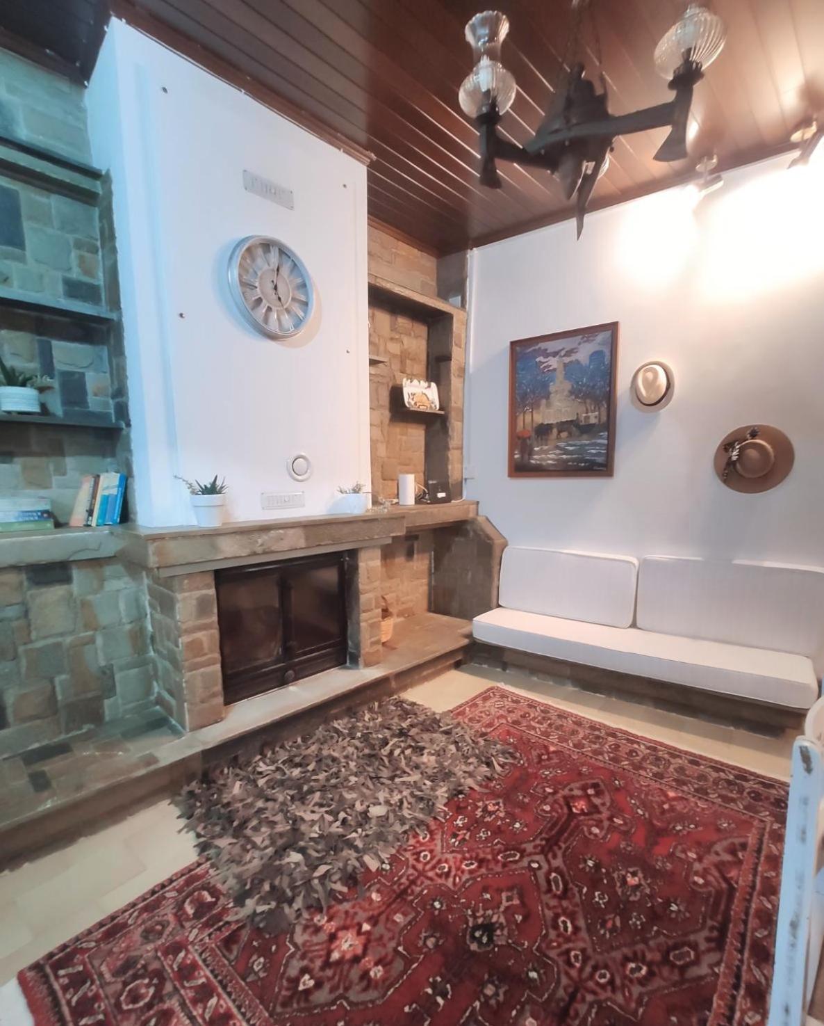 Johnny'S Loft Apartment Agrinio Exterior photo